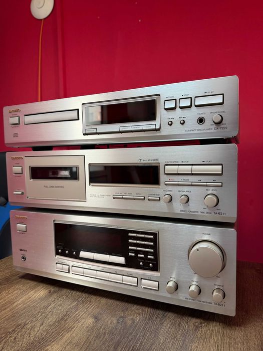 Linie audio,combina modulara Onkyo,cu telecomanda si boxe