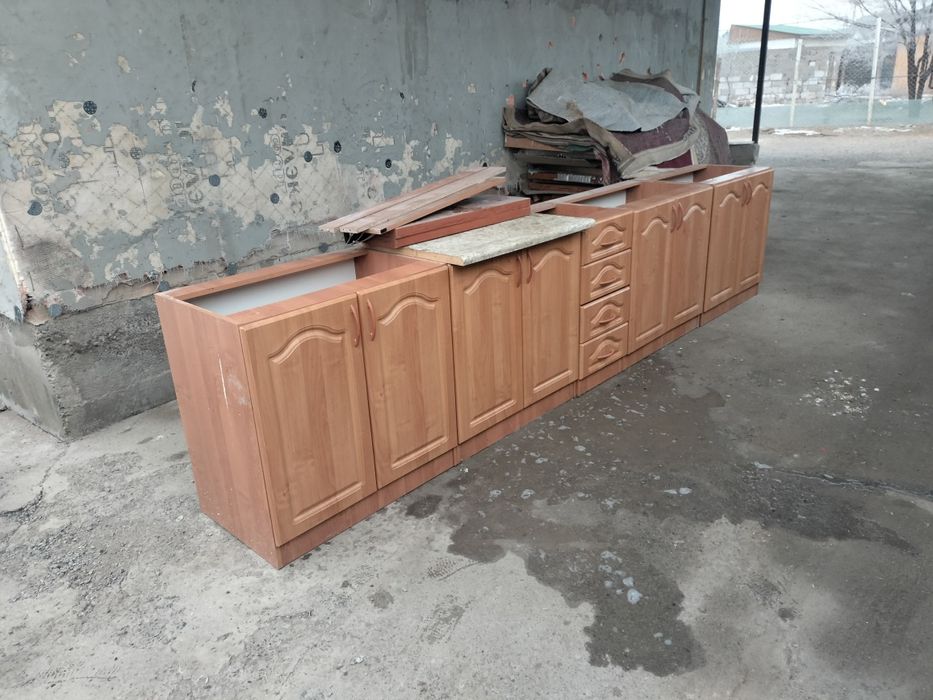 Кухня гарнитур хорошо состояние