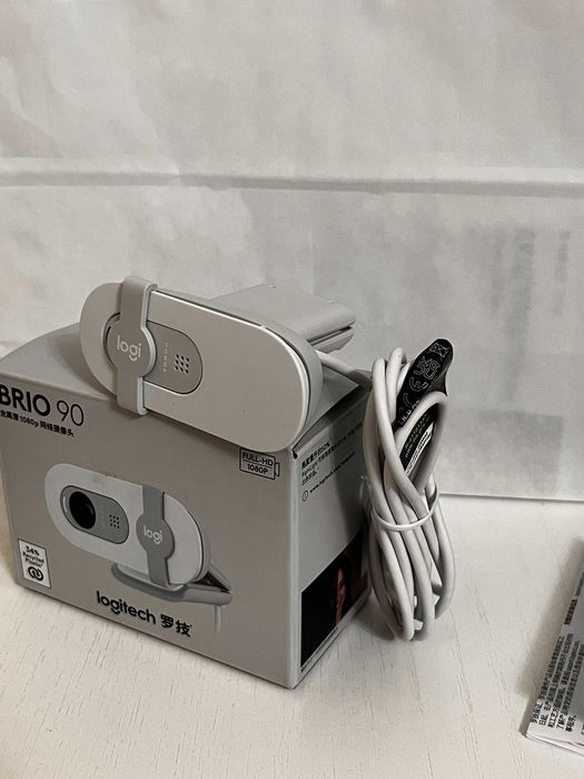 Веб-камера Logitech BRIO 90