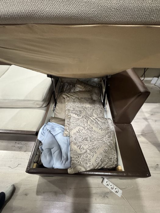 Продается Б/У диван