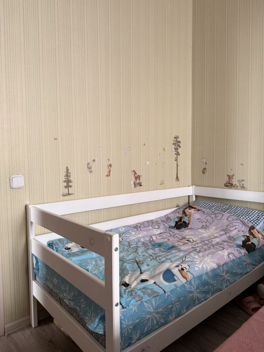 Детская кровать с матрасом