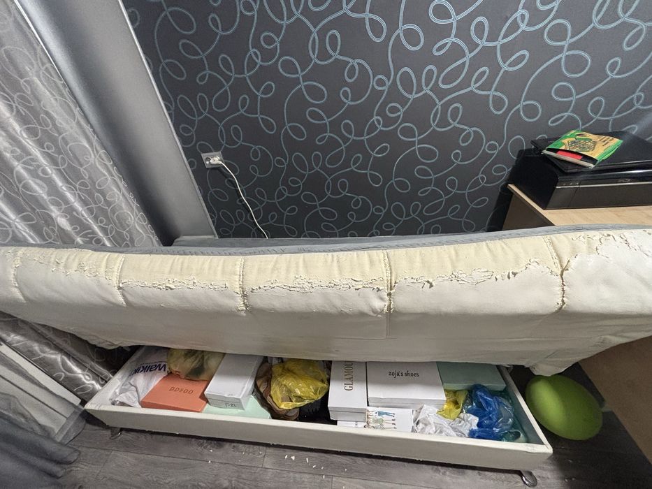 Продам диван книжку б/у