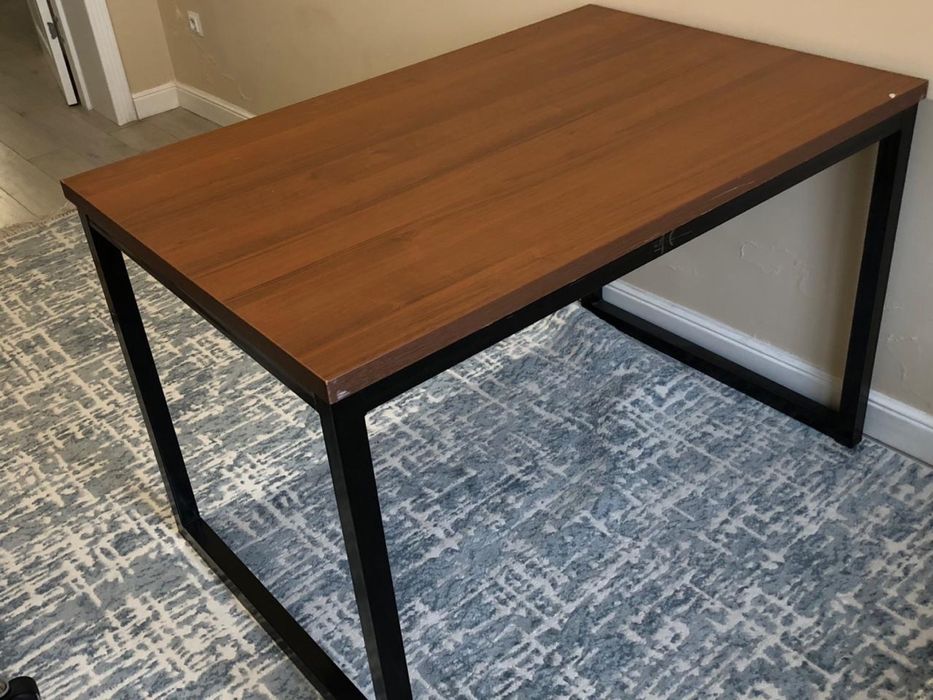 Стол офисный