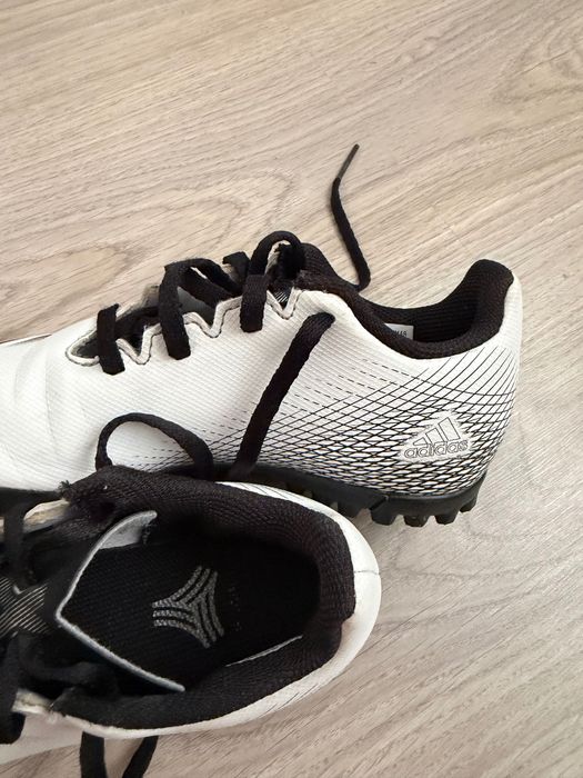 Футболни детски обувки “Adidas » за изкуствена трева