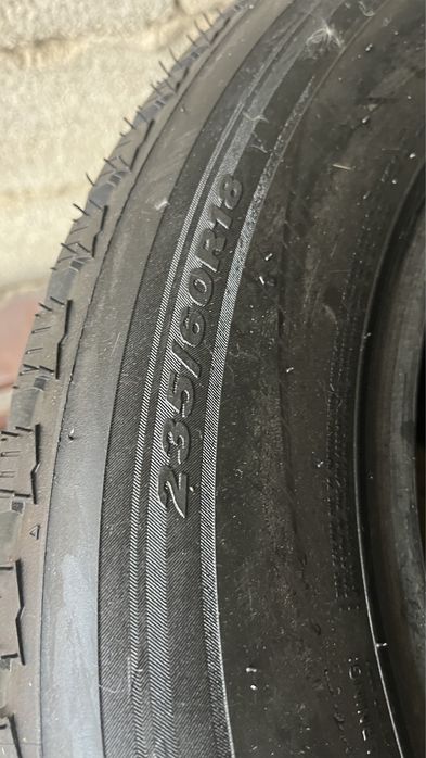 Продается шины. 235/60/18 зимние