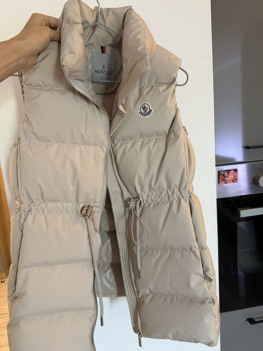 Дамски елек moncler