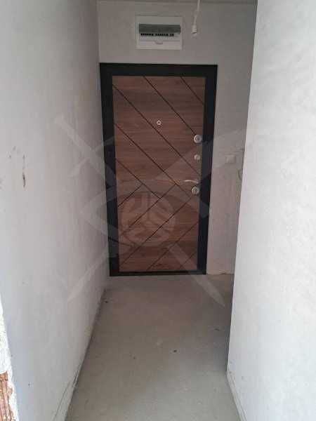 Продава се Тристаен апартамент в Пловдив, Остромила - 67 кв.м за 1627 €/кв.м - Снимка #1