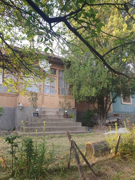 Casă locuibilă cu teren aferent 2000mp