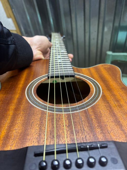 Аккустическая гитара Adagio