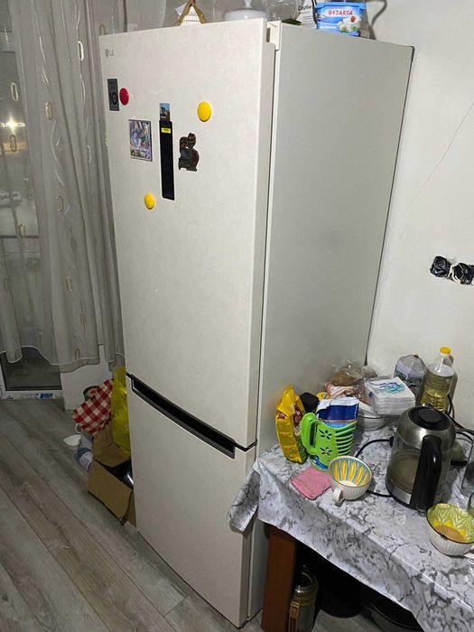 Продам холодильник LG, торг