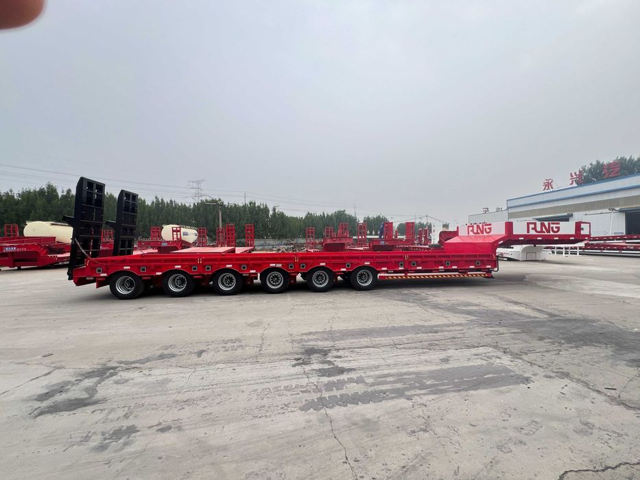 17,5 m katta uskunalarni tashish yarim tirkamasi