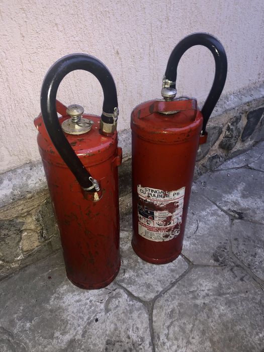 Extinctor stingator vechi romanesc de colectie vintage retro