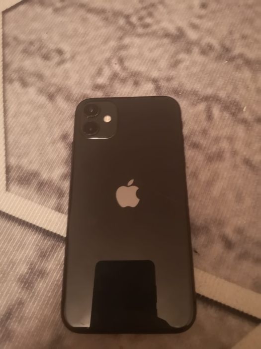 Продам Iphone 11 на 64 гб