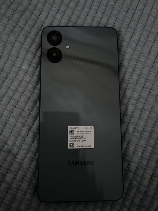 Продам телефон самсунг а 06 новый