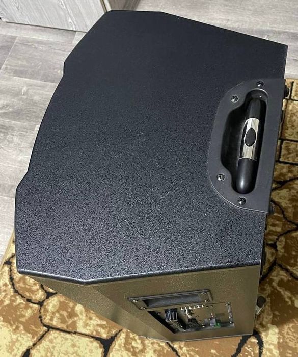 Колонка на ходу 500 ватт 2 микрофона дистанционного пульт управление