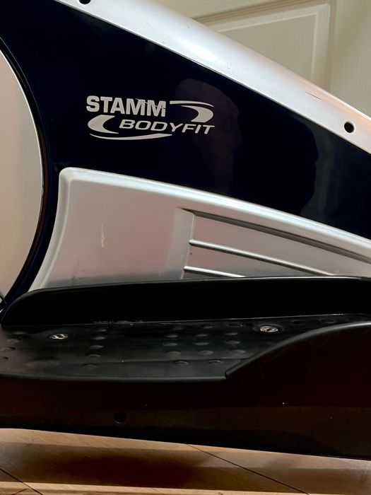 Crosstrainer profesional STAMM Bodyfit Octans 7000