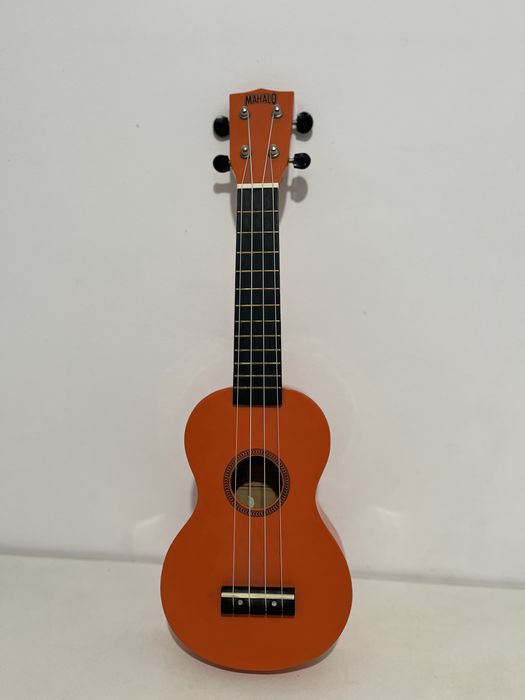 Укулеле  MAHALO.