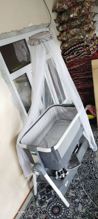 Детские кроват и велосипед