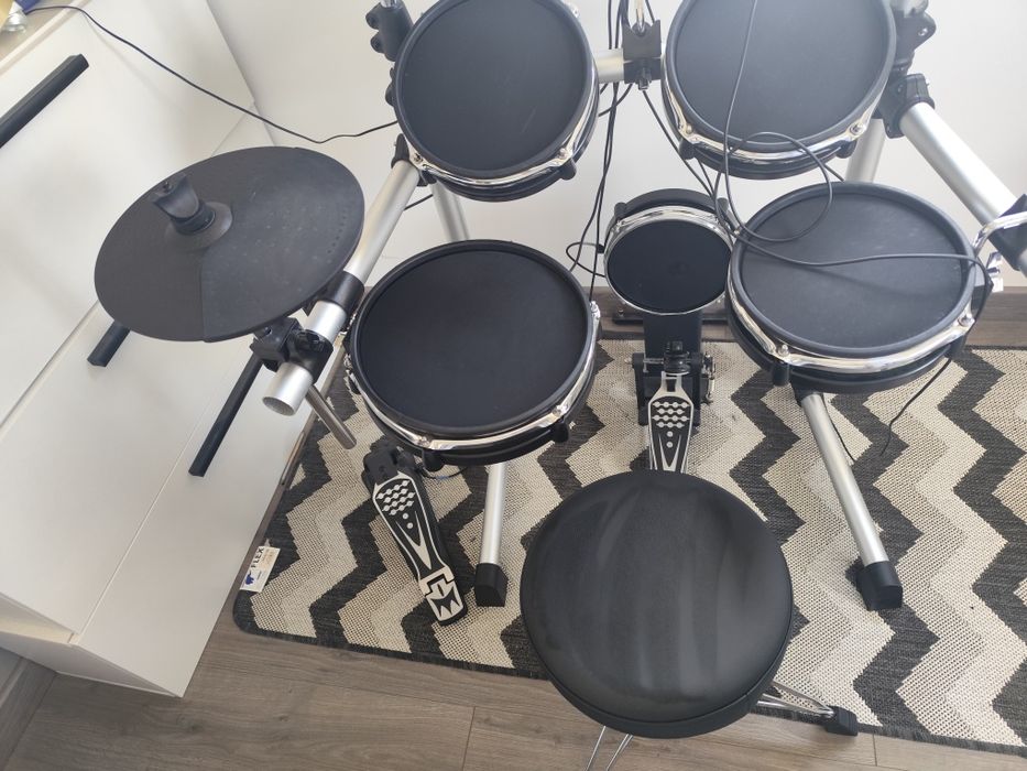 Vând Millenium MPS-150X E-Drum Mesh Set Bundle