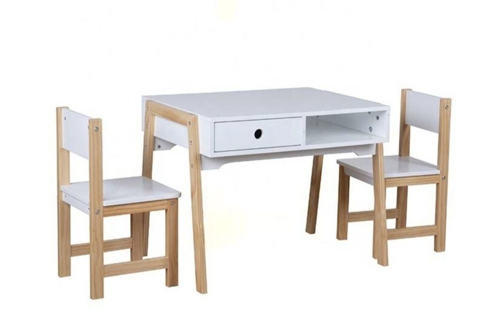 Детски комплект  маса с два стола