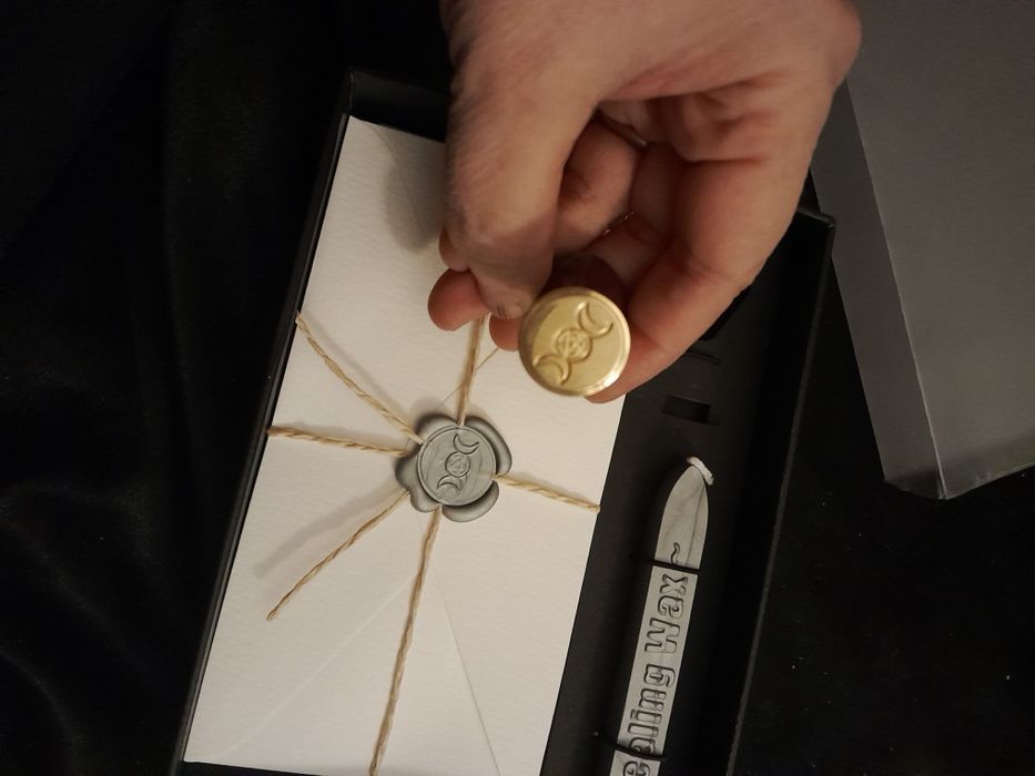 Set colectie SIGILIU cu LUNA TRIPLA Zeita Hekate baton ceara argintiu