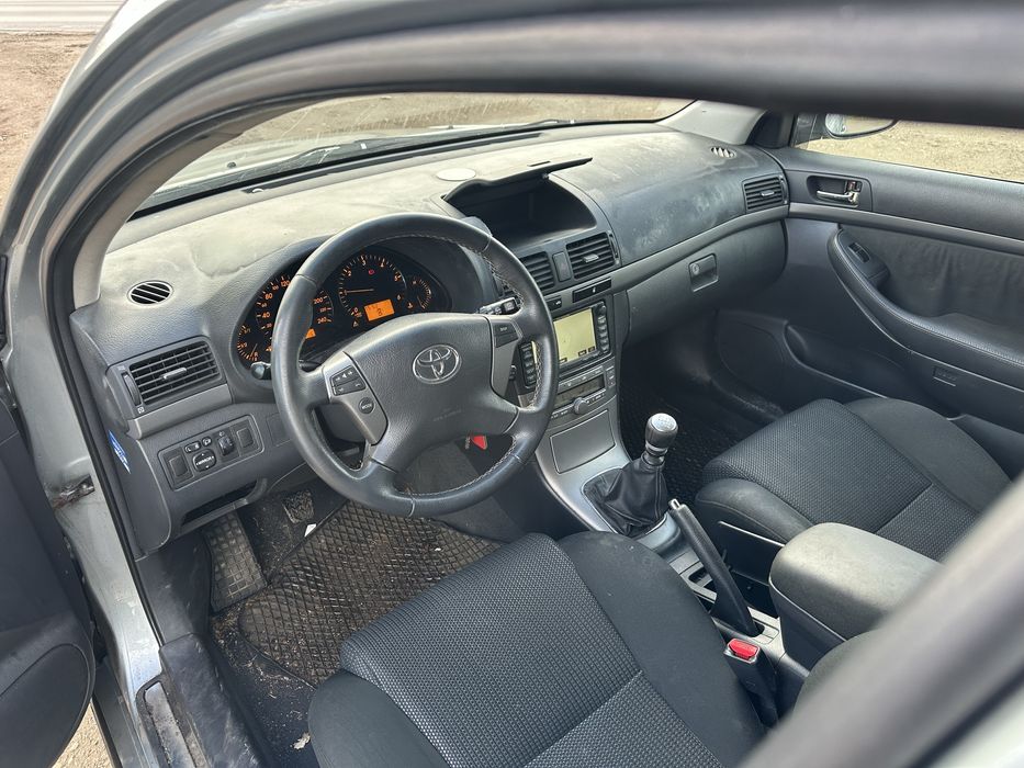 На Части Тойота Авенсис Facelift 2.2dcat-177k!