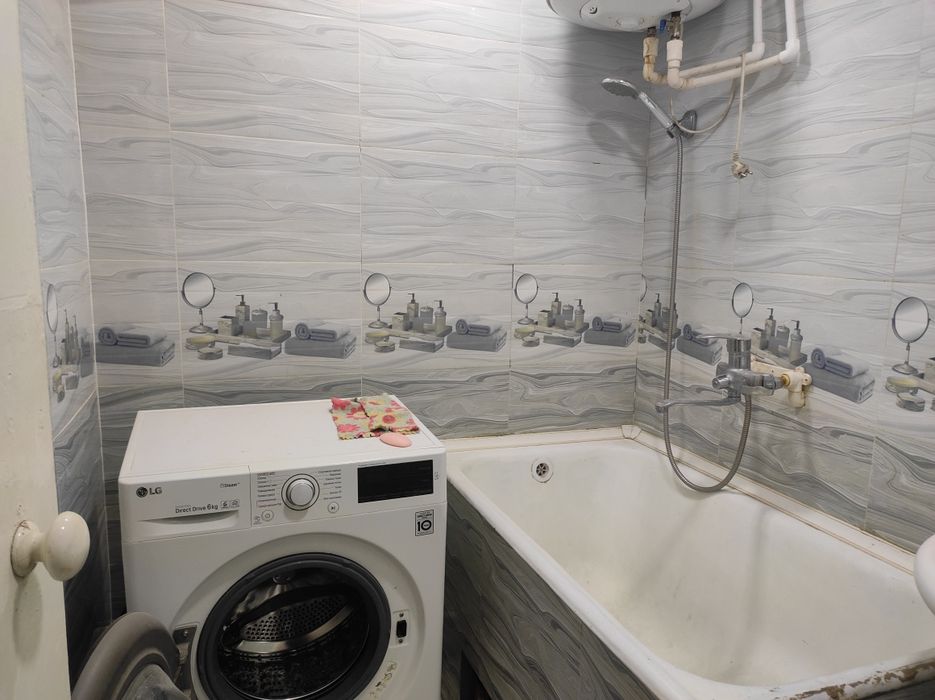 Зангиота тумани "Мясокомбинат" домларида ижарага квартира бор. Арзон.