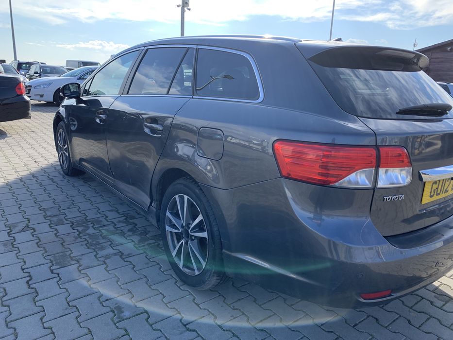 Toyota Avensis 2.0D4D/125hp/2012г,На части
