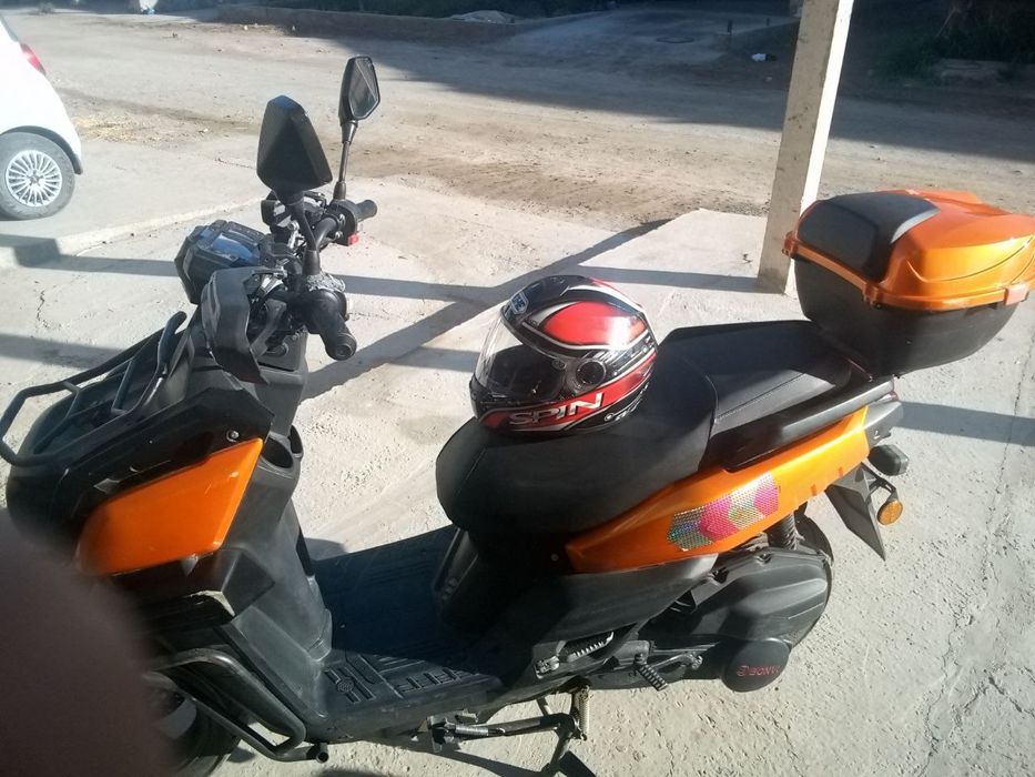 Бонви танк скутери сотилади  зудлик билан