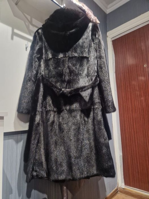 Продам норковую шубу