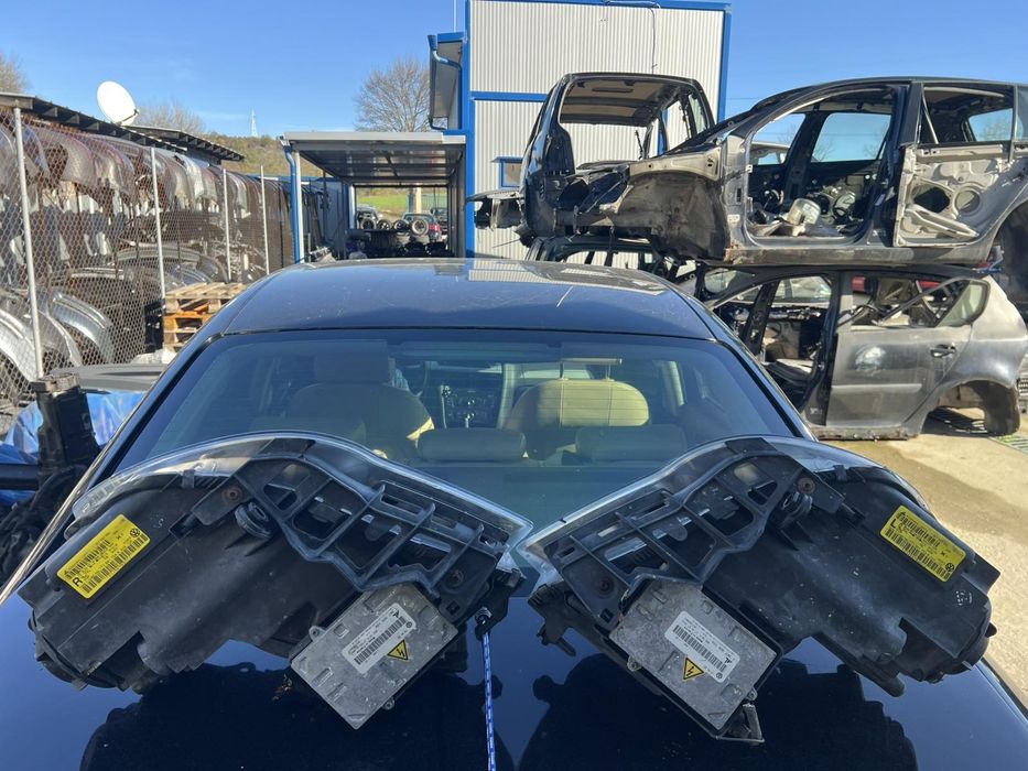 Фарове ksenon VW TOURAN напално оборудвани цена 500 лв на бр