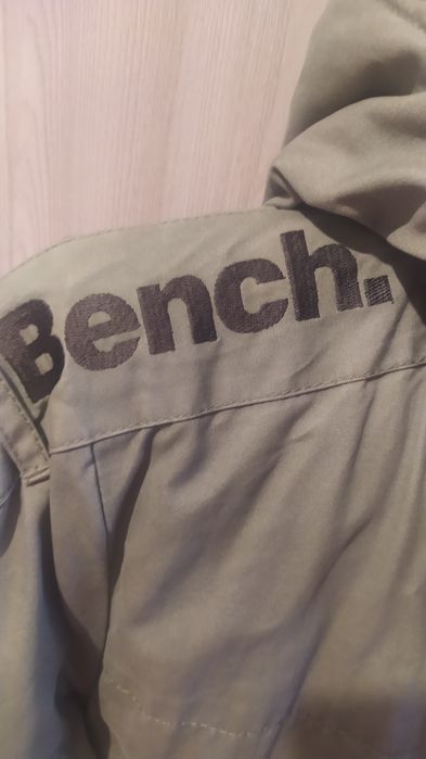 Продам женскую куртку-парку