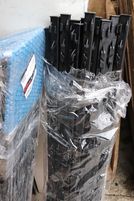 Stalp din plastic 1110mm negru pentru fir gard electric