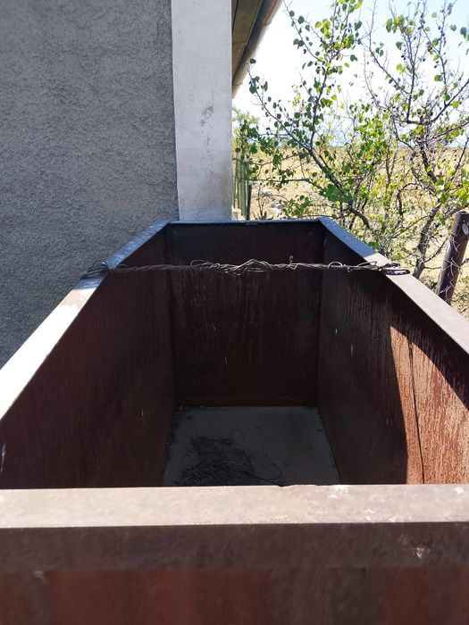 Бочка для зерна или для воды