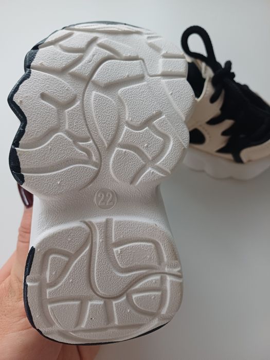 Продам детскую обувь для мальчика