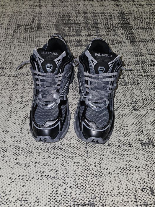 Balenciaga runner 45