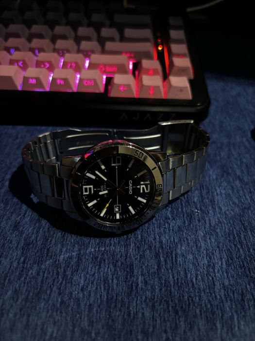 Продам часы CASIO
