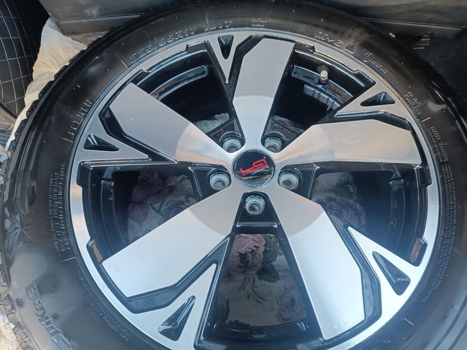 Продам резину с дисками