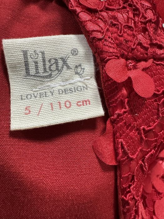 Продам нарядное платье для девочки