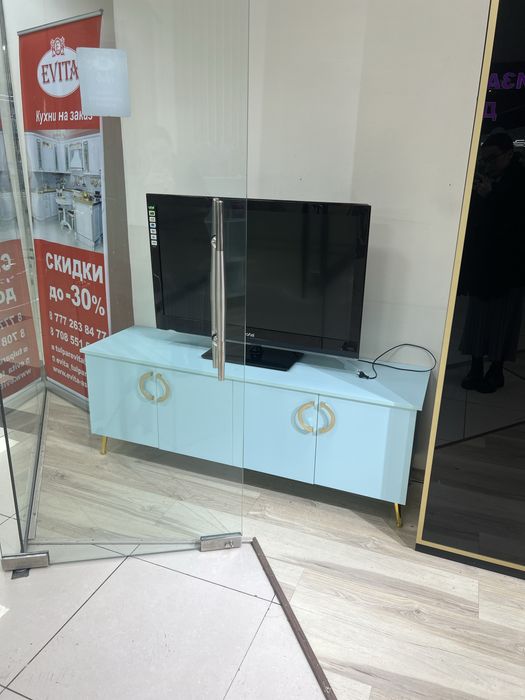 Телевизор artel черный