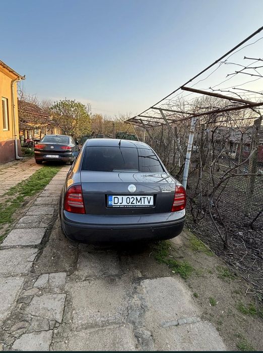 Vând Skoda Superb