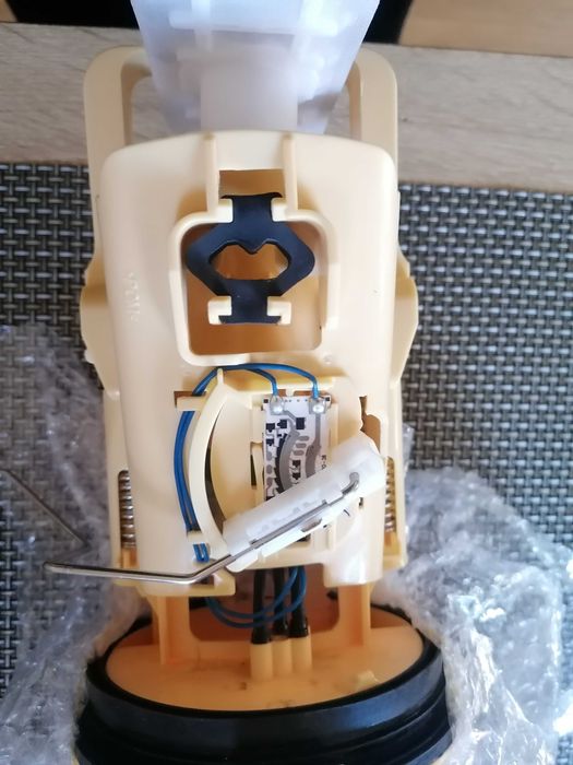 Pompa motorina bmw 320d e46 2000 buji Bosch motorina piese noi