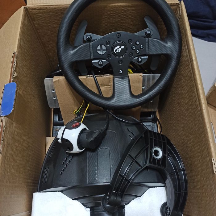 Игровой руль trustmaster T300rs gt