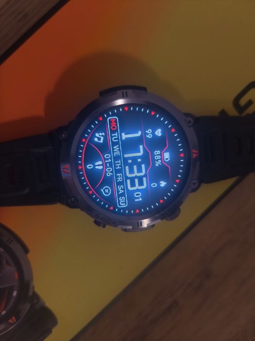 Смарт часовник.                     .