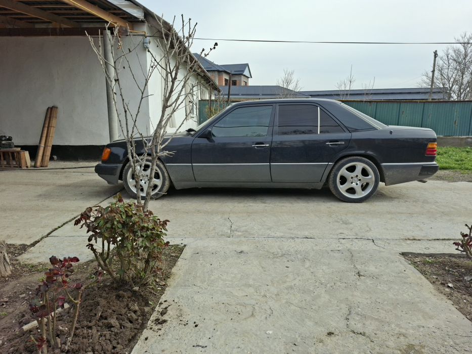 Мерседес бенс 104