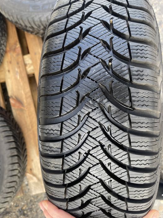 Set de 4 jante pentru Mini Cooper R 15 cu anvelope de iarna Michelin