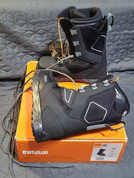 Boots Snowboard Thirtytwo, marime 43, noi