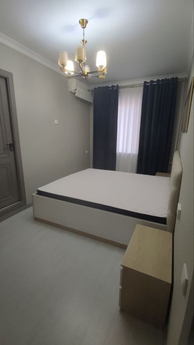 4 компания между Ойбек метро и Космонавтов ЦУМ рядом