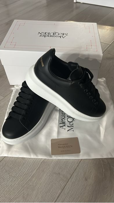 Alexander McQueen nr 40