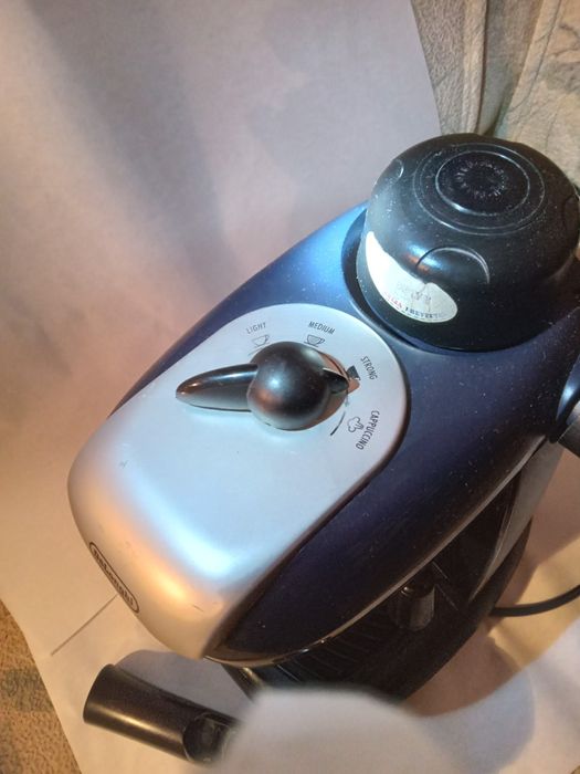 Кофеварка рожковая DeLonghi EC7